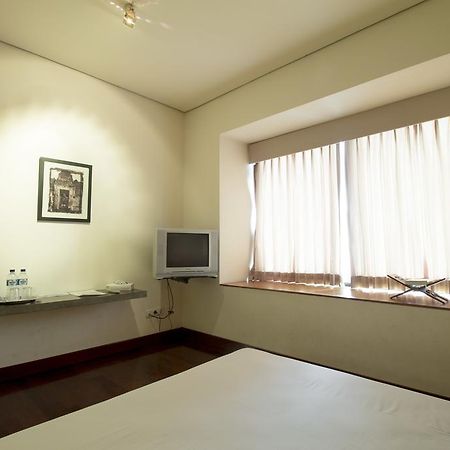 Reddoorz @ Gegerkalong Girang Hotel Bandung Room photo
